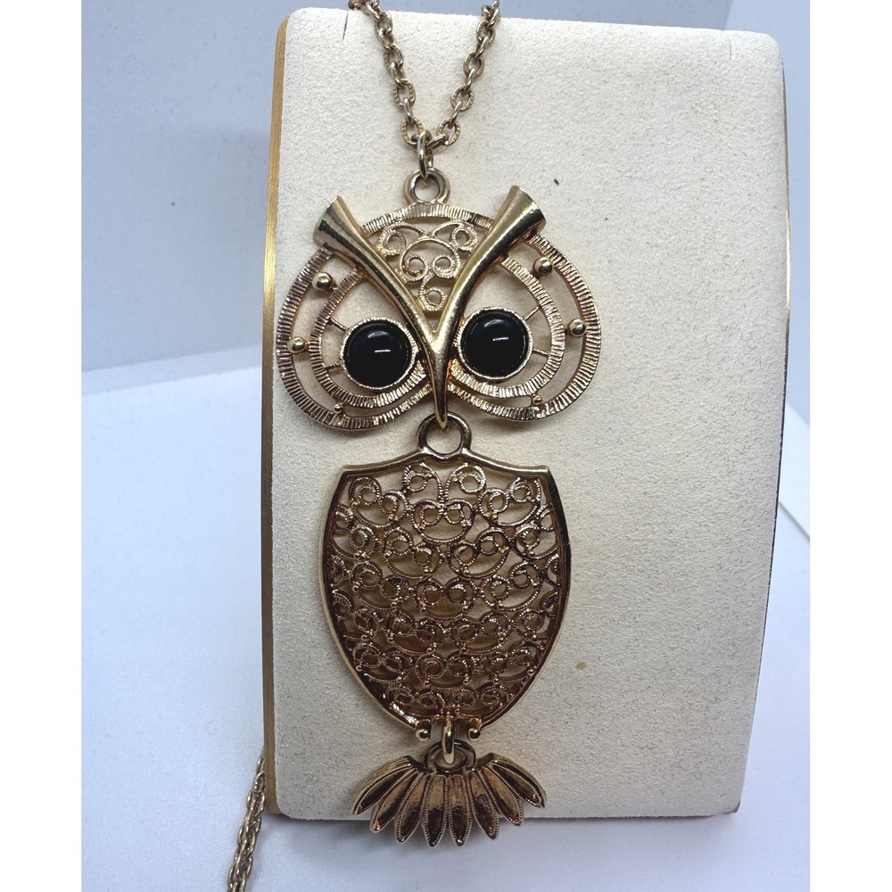 Vintage Sarah Coventry Gold Tone Articulated Filigree Owl Pendant Necklace 70s